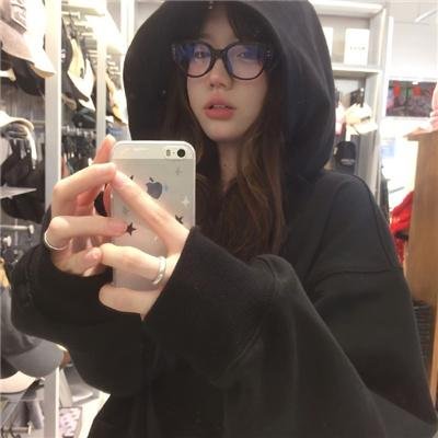 她不当女主很多年
